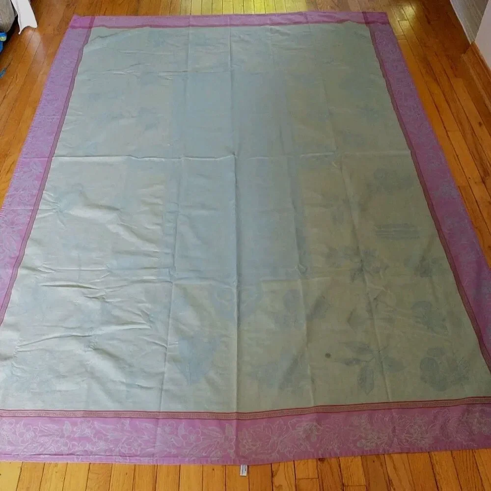 Le Jacquard Francais this tablecloth